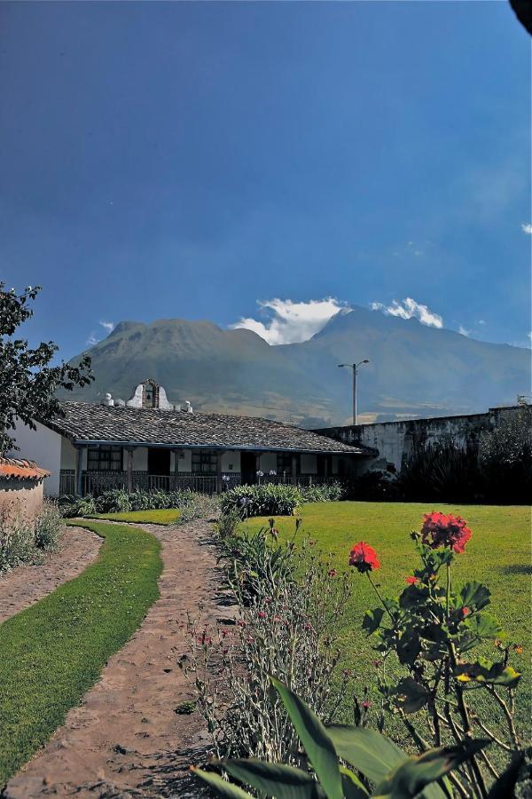 فندق Hacienda Cusin اوتابالو المظهر الخارجي الصورة