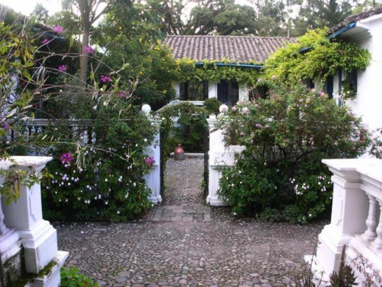 فندق Hacienda Cusin اوتابالو المظهر الخارجي الصورة